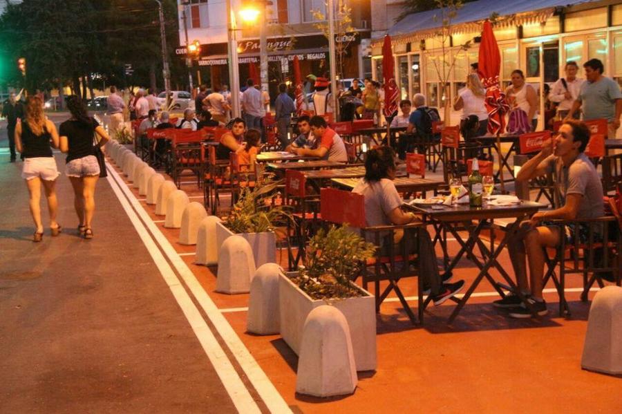 Peatonal gastonómica Nqn