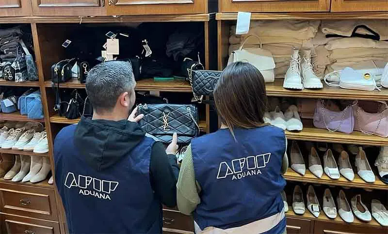 secuestro indumentaria