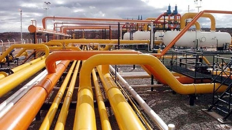 Gas