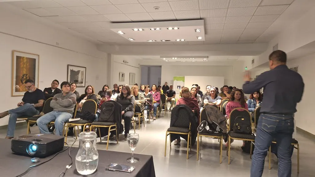 charla