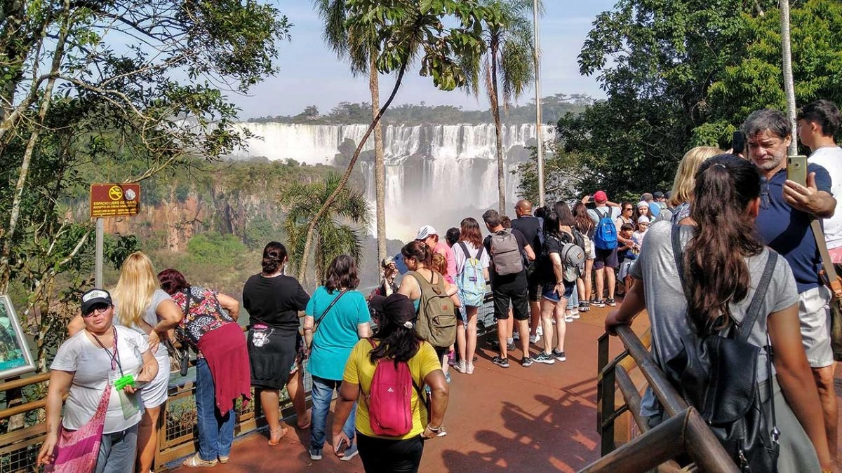turistas cataratas