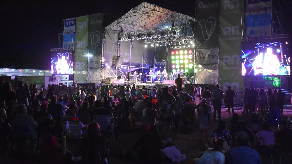 Fiesta del Mar y el Acampante