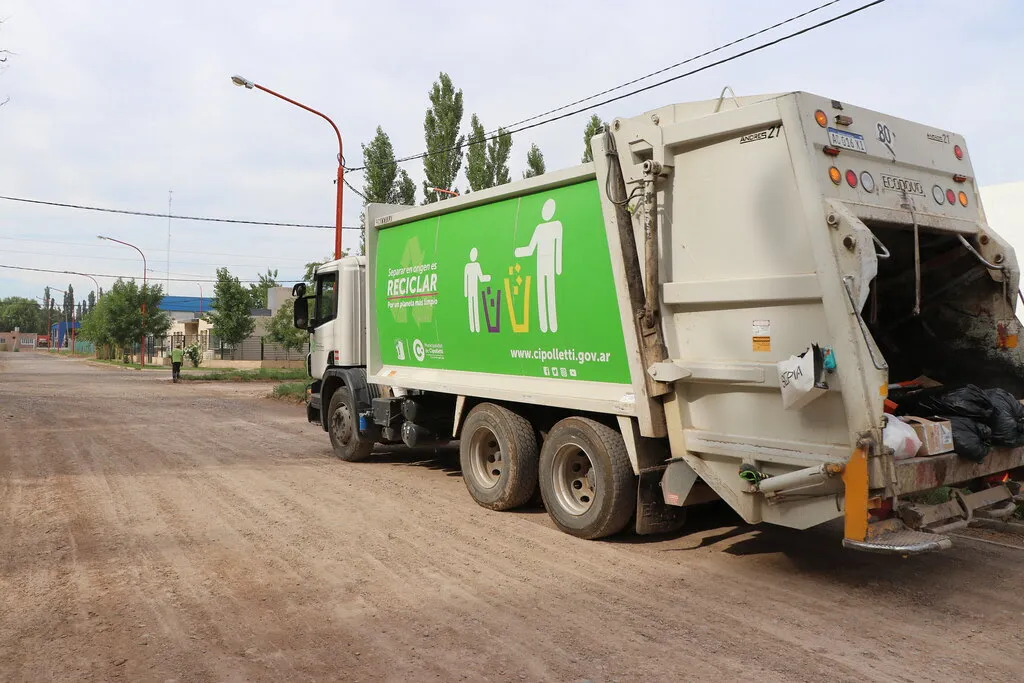 Camion recolector residuos cipo