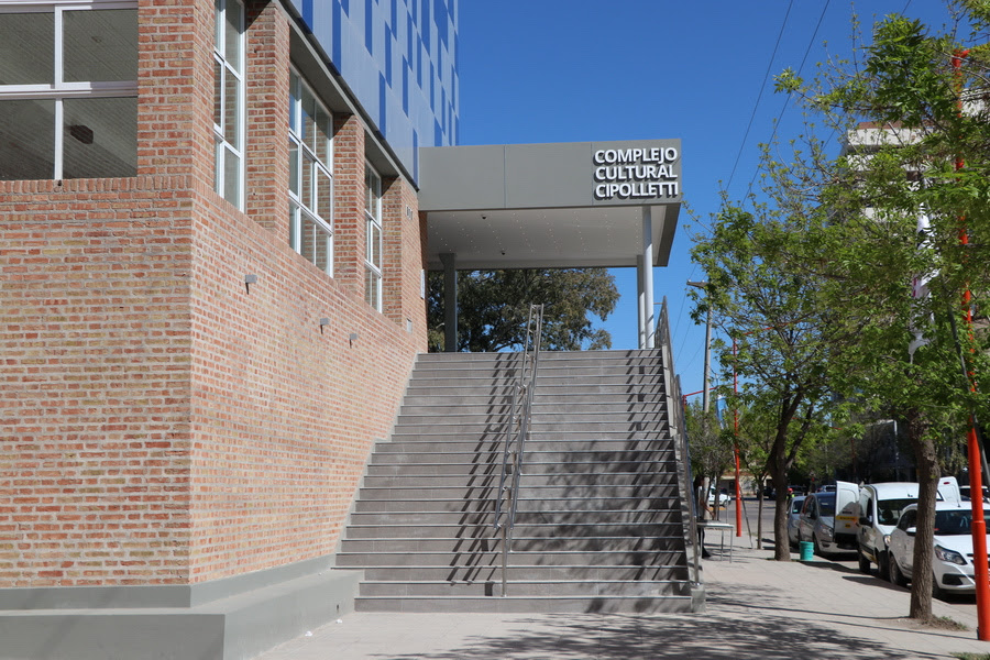 Complejo Cultural Cipolletti2