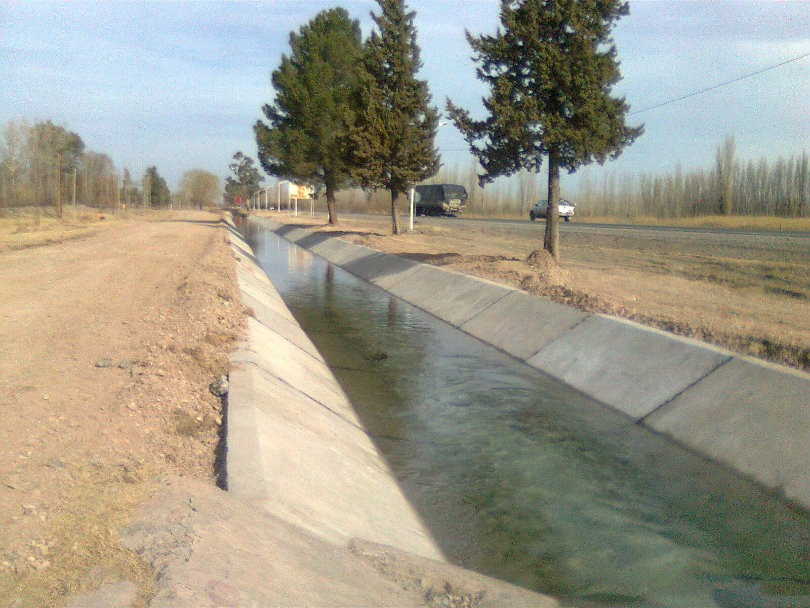 Canal de riego Cordero